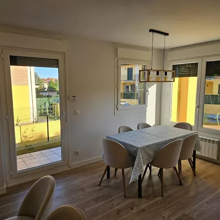 Family In Apartment *